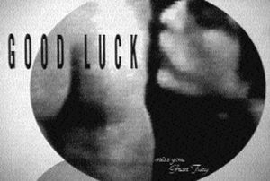 Gran Fury, *Good Luck…Miss You, Gran Fury*, visuel édité avec le manifeste (du même nom) de dissolution du collectif, 1995. (Illustration tirée du site internet de la Session 12)