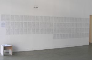 Vue de l’installation de l’artiste Ghenadie Popescu réalisée pour le programme *Un pas de côté*, juin 2006.