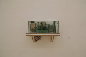 Vue de l’installation de Vincent Gontier, *Croquis sculptures* (1990-2009), *Terrains Vagues*, galerie de l’ESAD Grenoble, du 1er au 18 décembre 2014.