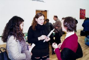 Reiko Setsuda, Keren Detton et Véronique Terrier-Hermann lors du vernissage de l’exposition *Pl@ytimes* présentée à l’École supérieure d’art de Grenoble du  16 janvier au 6 juin 1999.